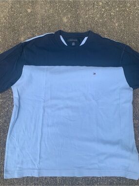Tommy Hilfiger Men’s Navy & Light Blue Colorblock Crewneck Tee